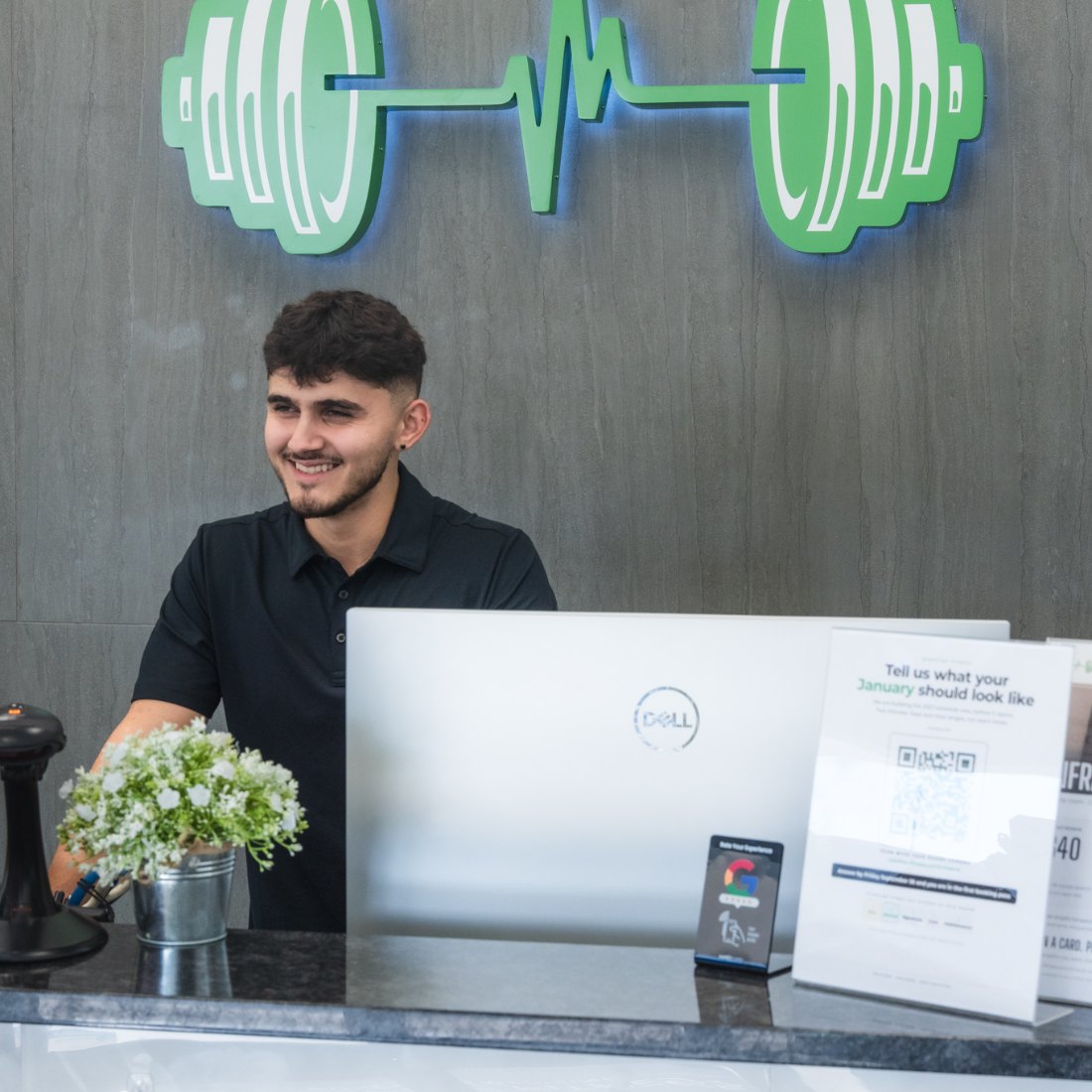 Front desk at Redefine Fitness Mount Sinai